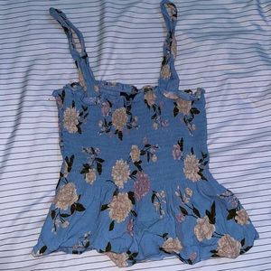 american eagle cropped tank top, xs, blue with flowers